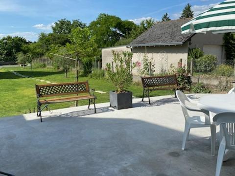 Gite Au Bord Du Cher "La Mesange Verte" Savonnieres Экстерьер фото